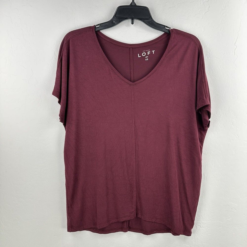 ANN TAYLOR LOFT‎ Womens T-Shirt Size XS Short Sleeve Maroon V Neck Rayon Blend